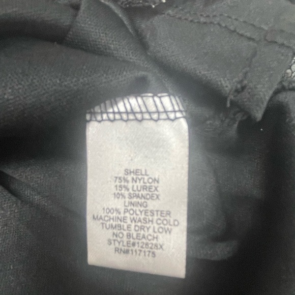 Chic Black Lace Women's Blouse - Picture 4 of 4